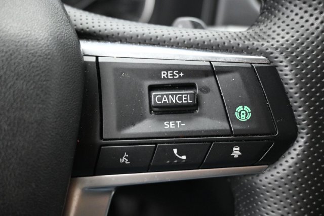 Used 2025 Mitsubishi Outlander SE FWD image 16