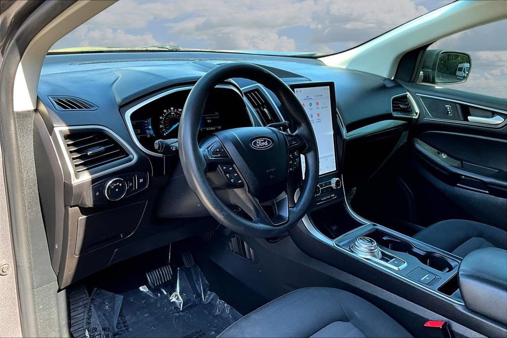 Certified 2021 Ford Edge SE FWD image 19