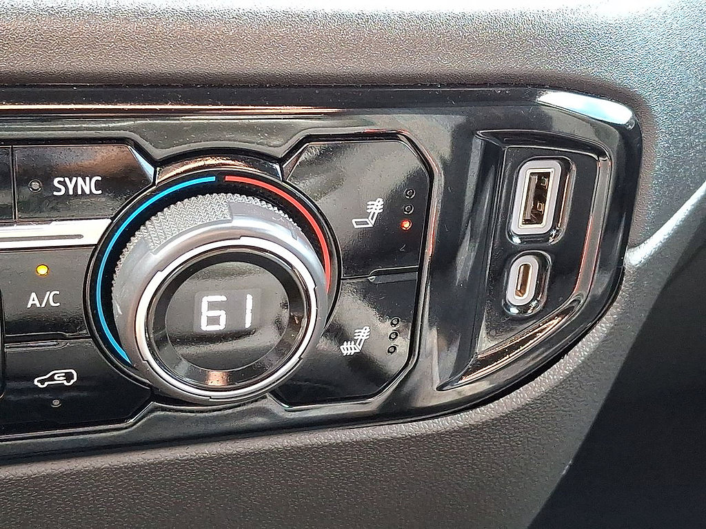 Used 2023 Chevrolet Silverado 1500 LT AWD/4WD image 19