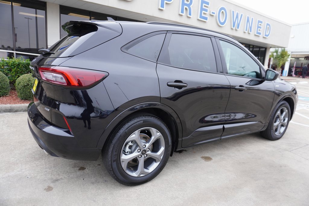 Certified 2024 Ford Escape ST-Line w/ Equipment Group 301A image 4