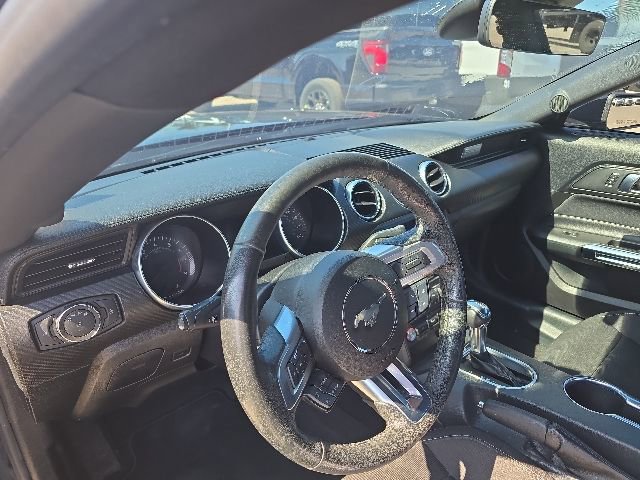 Certified 2022 Ford Mustang Coupe w/ Black Accent Package RWD image 9