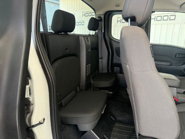 Used 2024 Nissan Frontier S RWD image 9
