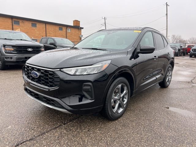 Certified 2024 Ford Escape ST-Line w/ Tech Pack #1 image 6