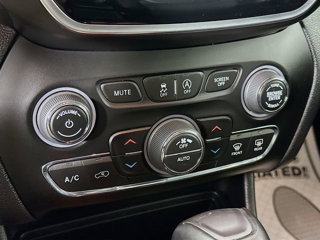 Used 2020 Jeep Cherokee Limited image 22