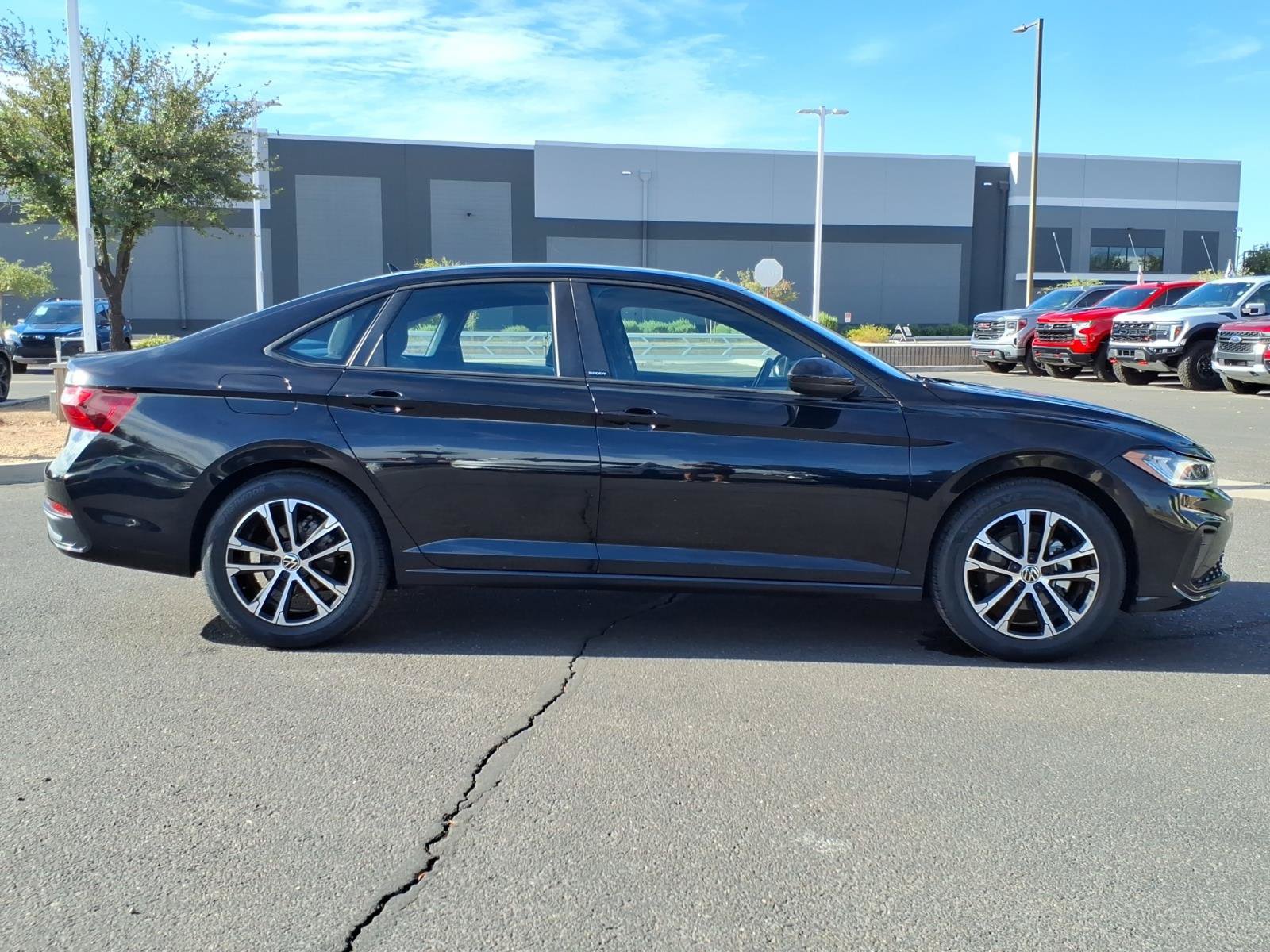 Used 2025 Volkswagen Jetta Sport FWD image 6