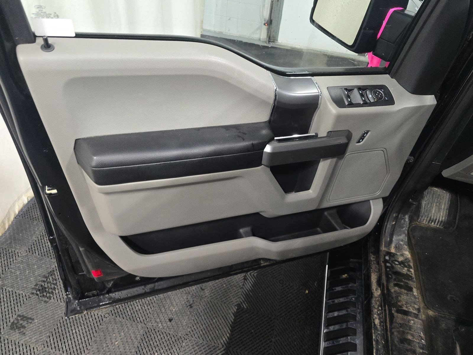 Certified 2018 Ford F150 XLT w/ Equipment Group 302A Luxury AWD/4WD image 9