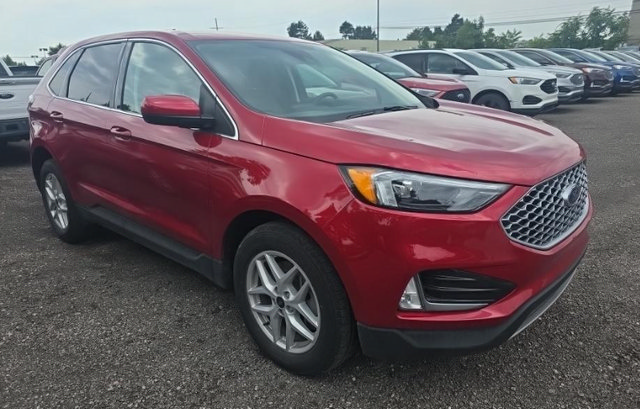 Certified 2024 Ford Edge SEL w/ Convenience Package AWD/4WD image 4