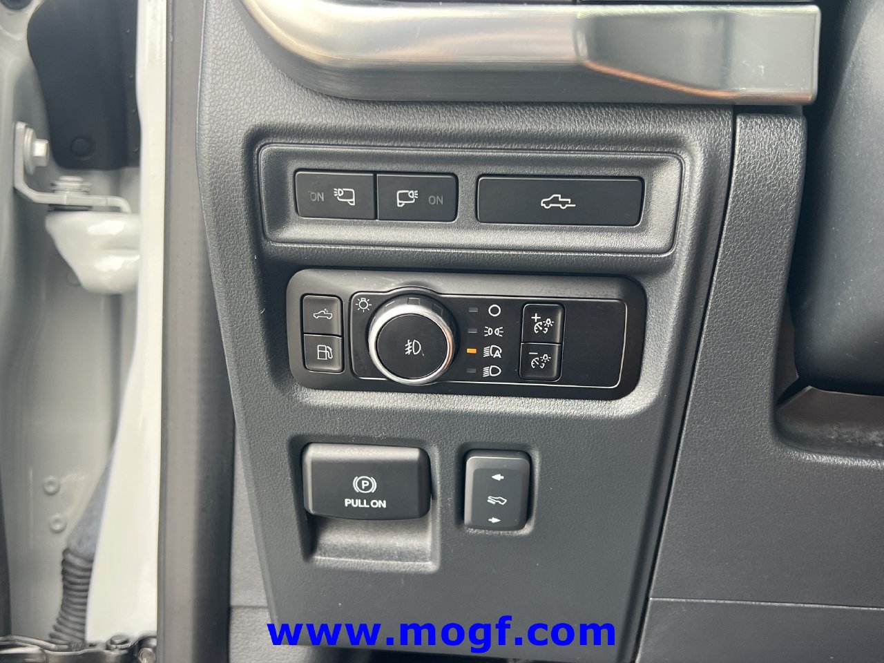 Certified 2023 Ford F150 Lariat w/ Equipment Group 502A High AWD/4WD image 18