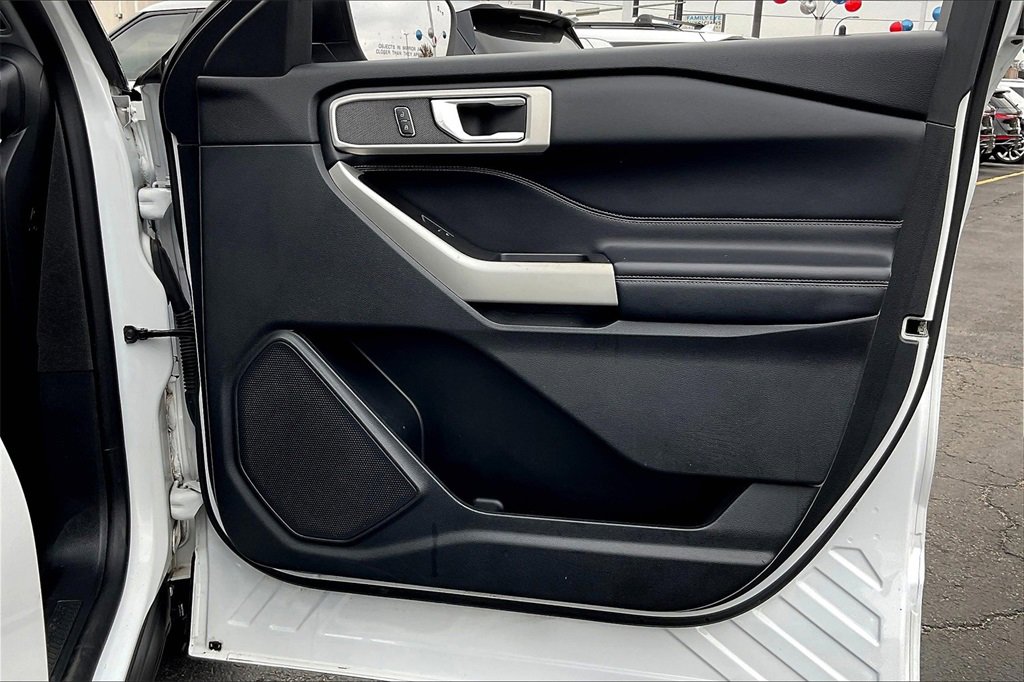 Certified 2020 Ford Explorer XLT w/ Equipment Group 202A image 22