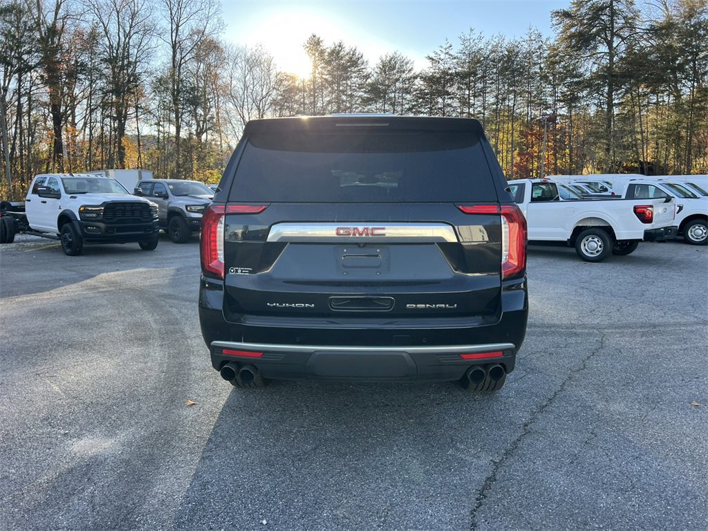 Used 2021 GMC Yukon XL Denali image 4
