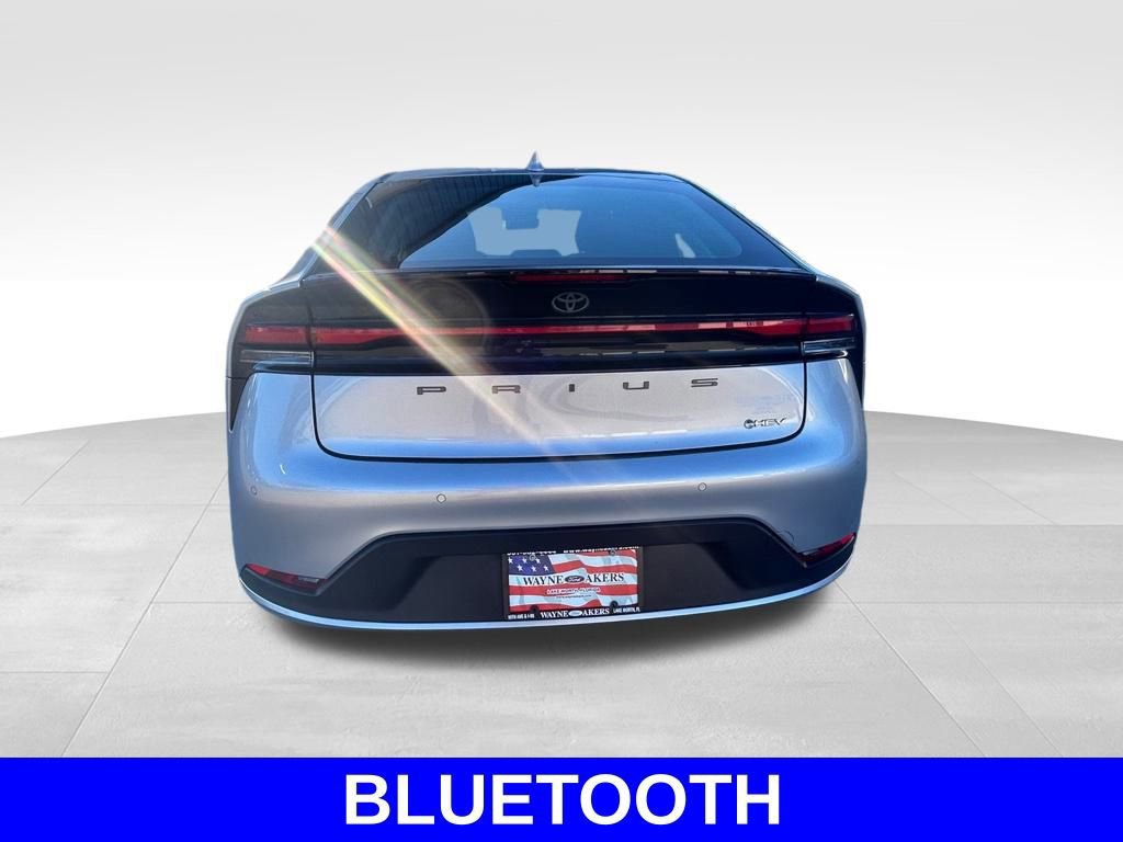 Used 2024 Toyota Prius LE FWD image 4
