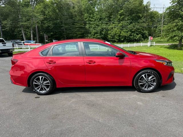 Used 2023 Kia Forte LXS w/ LXS Technology Package image 2