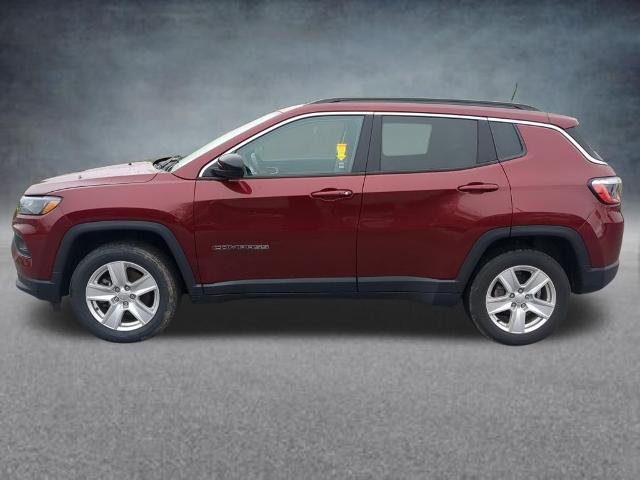 Used 2022 Jeep Compass Latitude w/ Convenience Group AWD/4WD image 2
