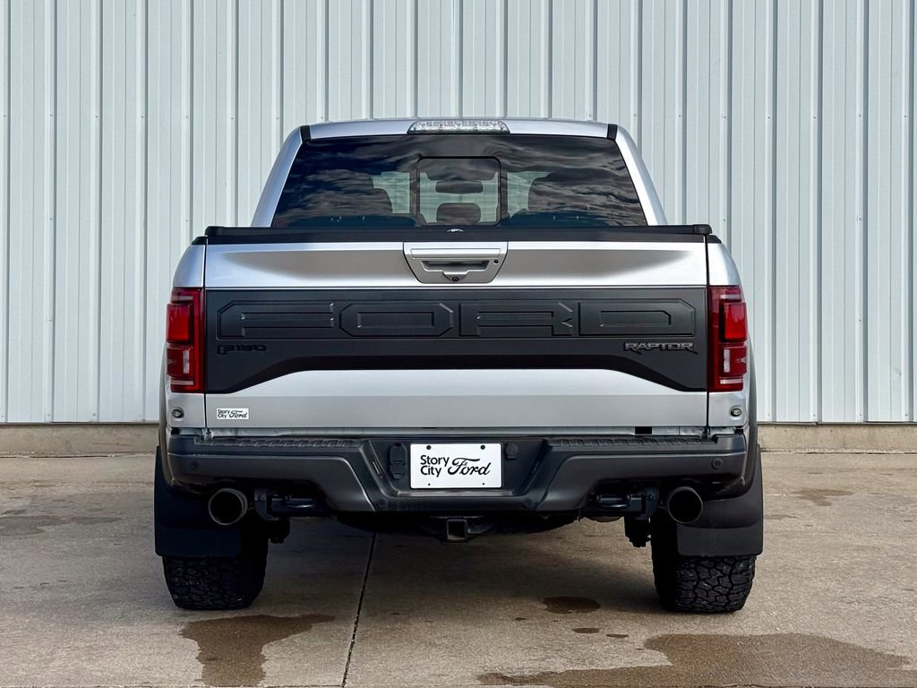 Certified 2018 Ford F150 Raptor w/ Equipment Group 802A Luxury image 4