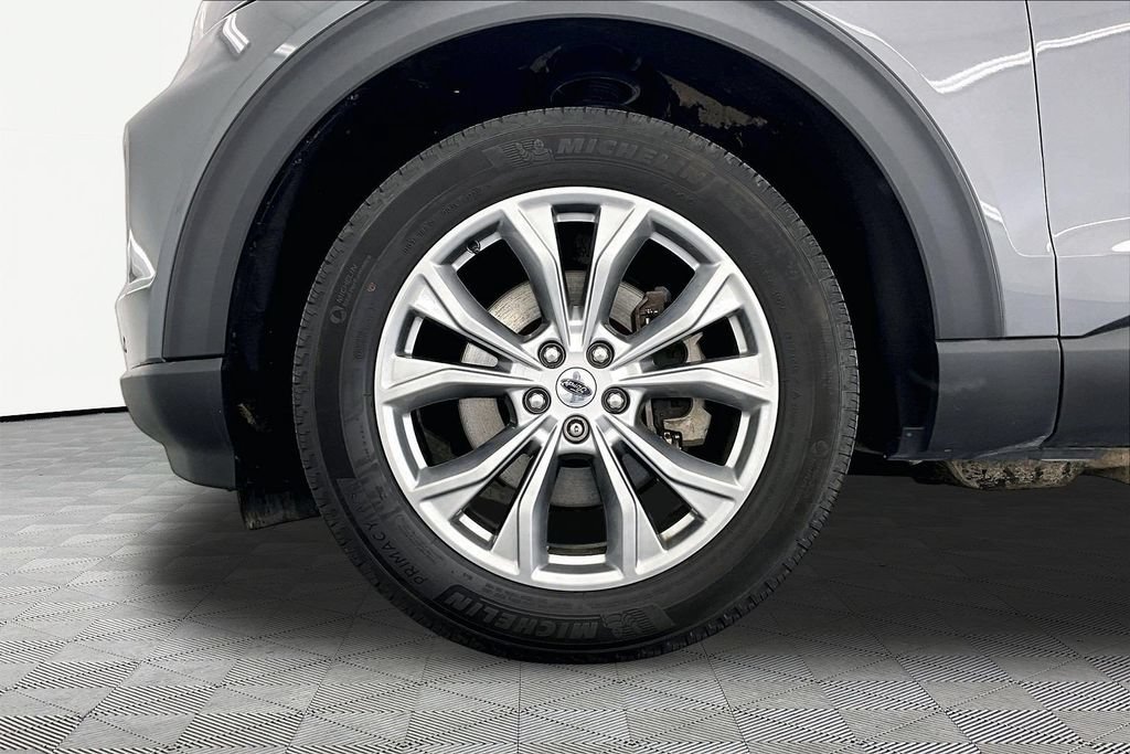 Certified 2023 Ford Explorer Limited w/ Limited Technology Package AWD/4WD image 9