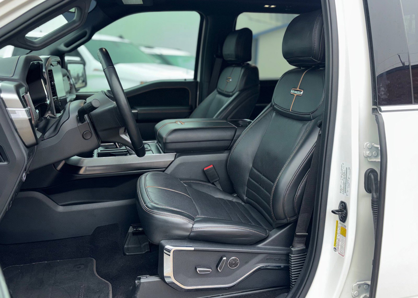 Certified 2022 Ford F150 Platinum w/ Equipment Group 701A High image 28