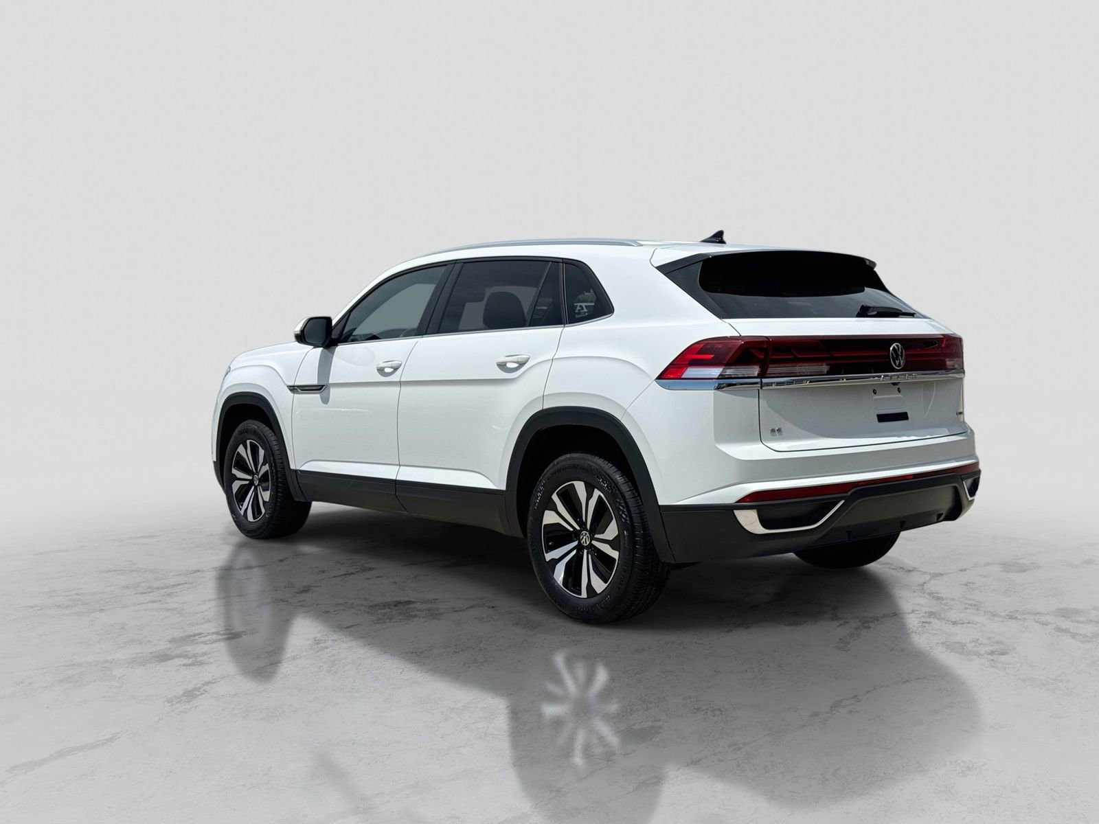 Used 2024 Volkswagen Atlas Cross Sport SE AWD/4WD image 5