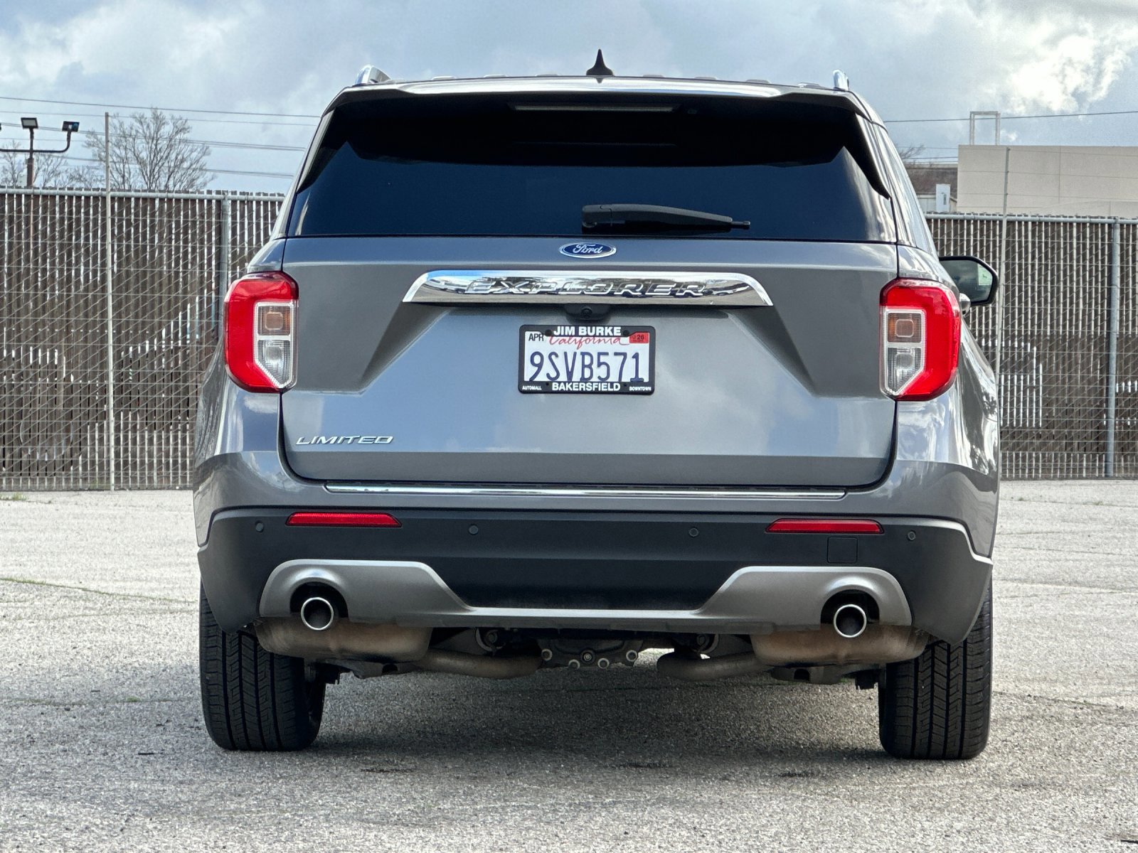 Certified 2022 Ford Explorer Limited w/ Equipment Group 301A image 4