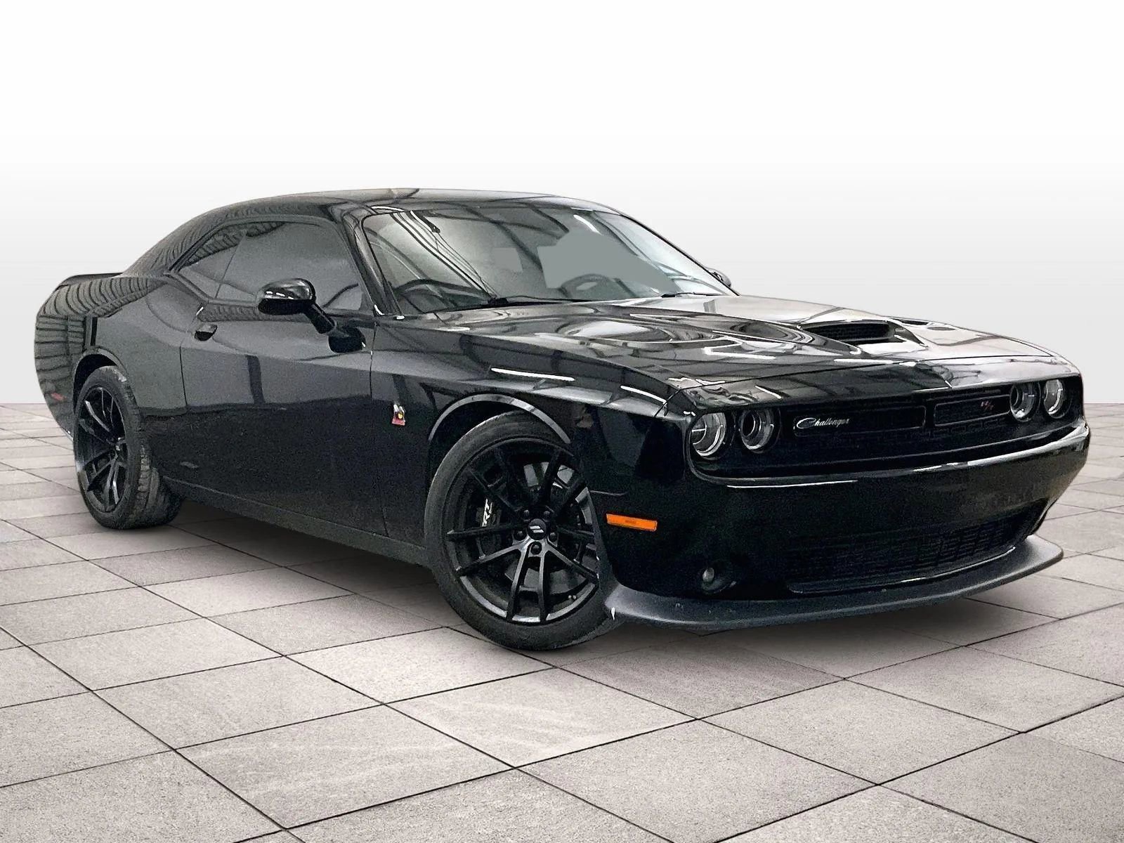 Used 2022 Dodge Challenger R/T Scat Pack w/ Dynamics Package RWD image 2