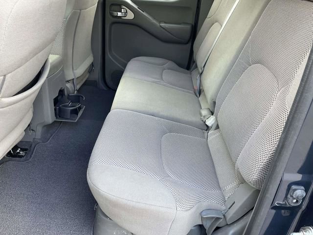 Used 2019 Nissan Frontier SV image 11