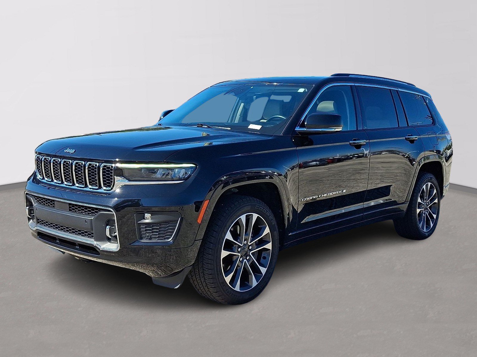 Used 2021 Jeep Grand Cherokee L Overland w/ Luxury Tech Group IV AWD/4WD image 3