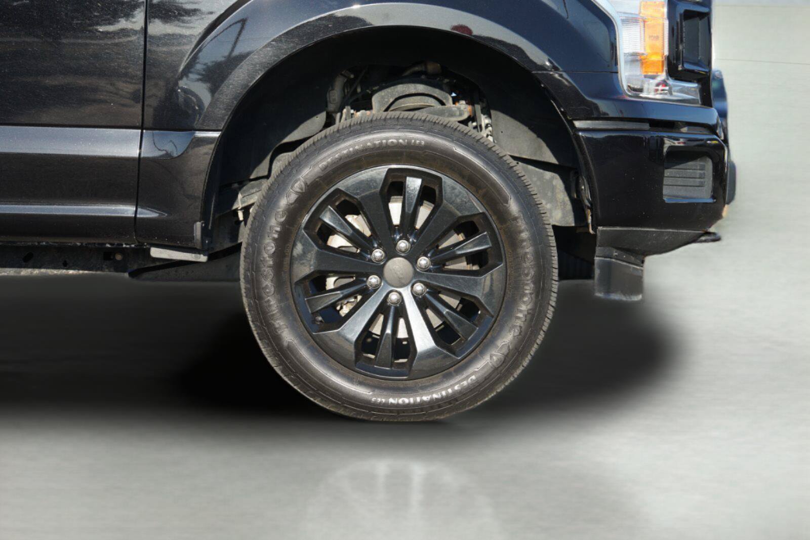 Certified 2019 Ford F150 XL w/ Equipment Group 101A Mid AWD/4WD image 4