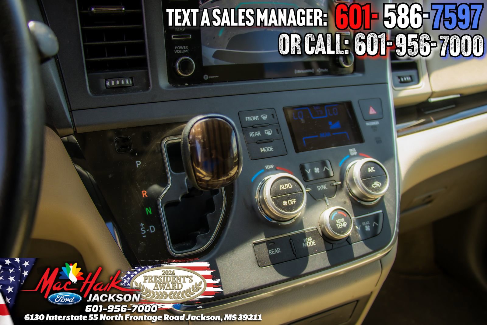 Used 2019 Toyota Sienna XLE w/ XLE Navigation Package FWD image 16