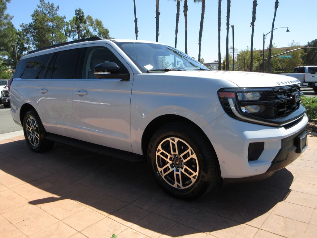 Certified 2025 Ford Expedition Max Active RWD image 7