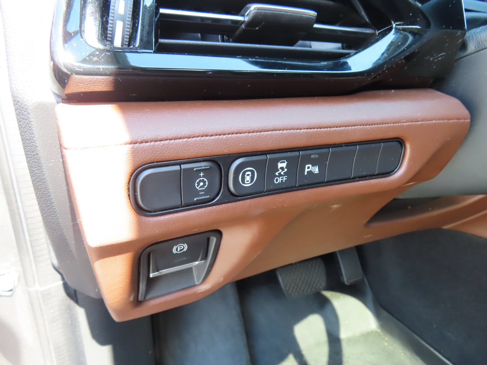 Used 2022 Acura MDX SH-AWD w/ Technology Package image 14