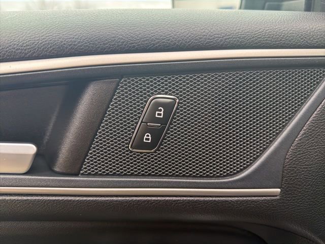 Certified 2024 Ford Edge SEL image 11