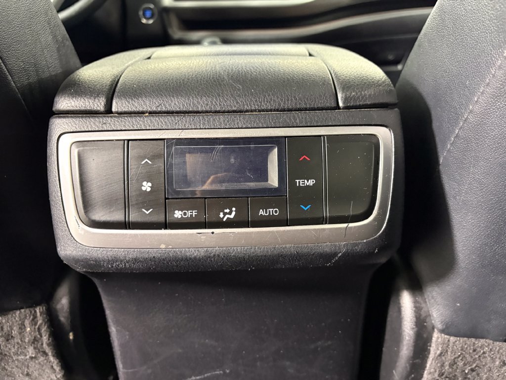 Used 2019 Toyota Highlander XLE FWD image 30