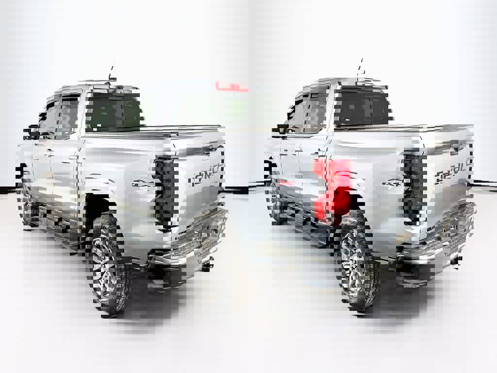 Used 2023 Chevrolet Colorado LT w/ LT Convenience Package II image 4