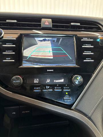 Used 2020 Toyota Camry SE w/ 4 Season Floor Mat Package AWD/4WD image 13