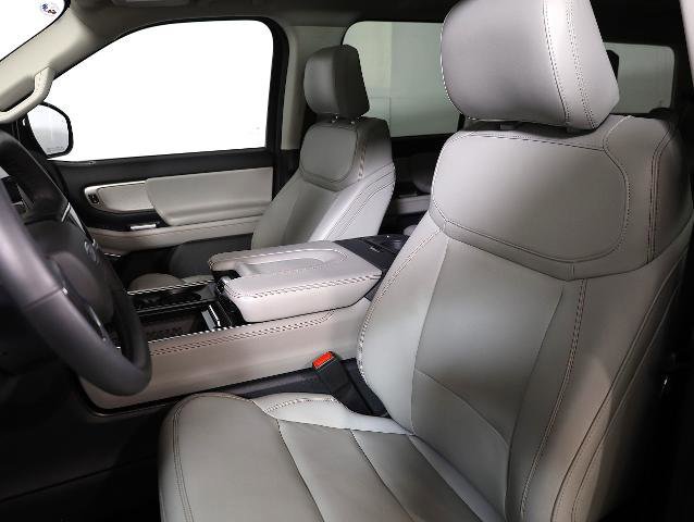 Certified 2025 Ford Expedition Active image 8