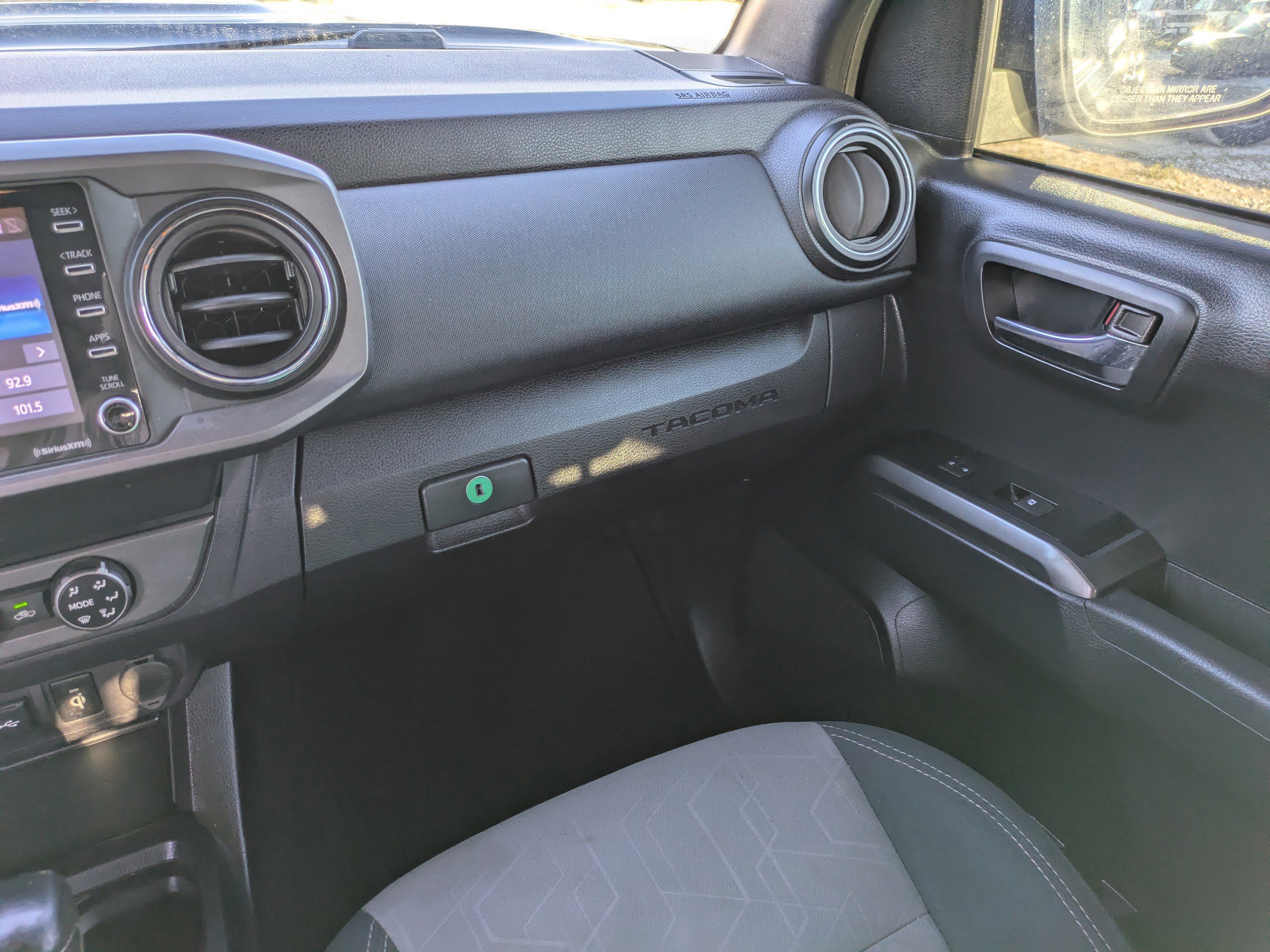 Used 2020 Toyota Tacoma TRD Sport image 16