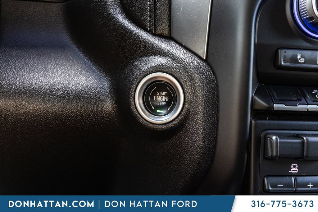 Used 2020 Chevrolet Silverado 1500 LT Trail Boss AWD/4WD image 9