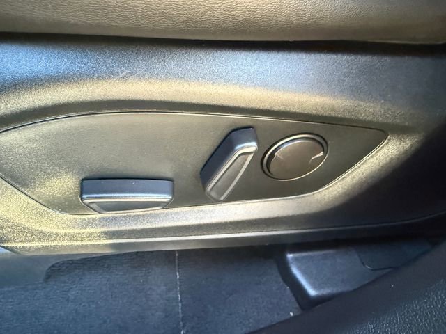 Certified 2022 Ford Explorer XLT w/ Equipment Group 202A image 21