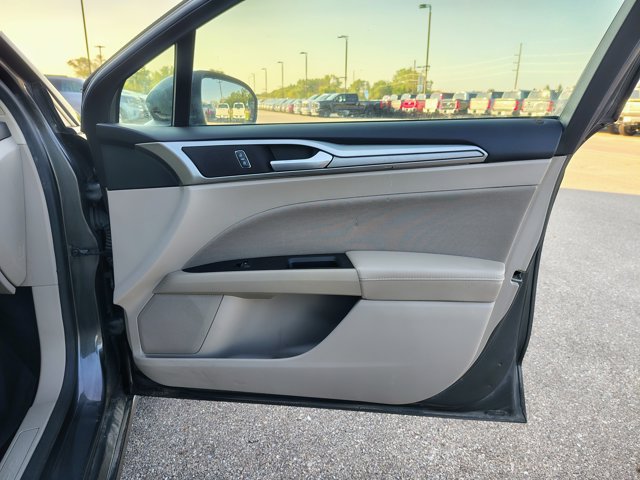 Certified 2019 Ford Fusion SE FWD image 12