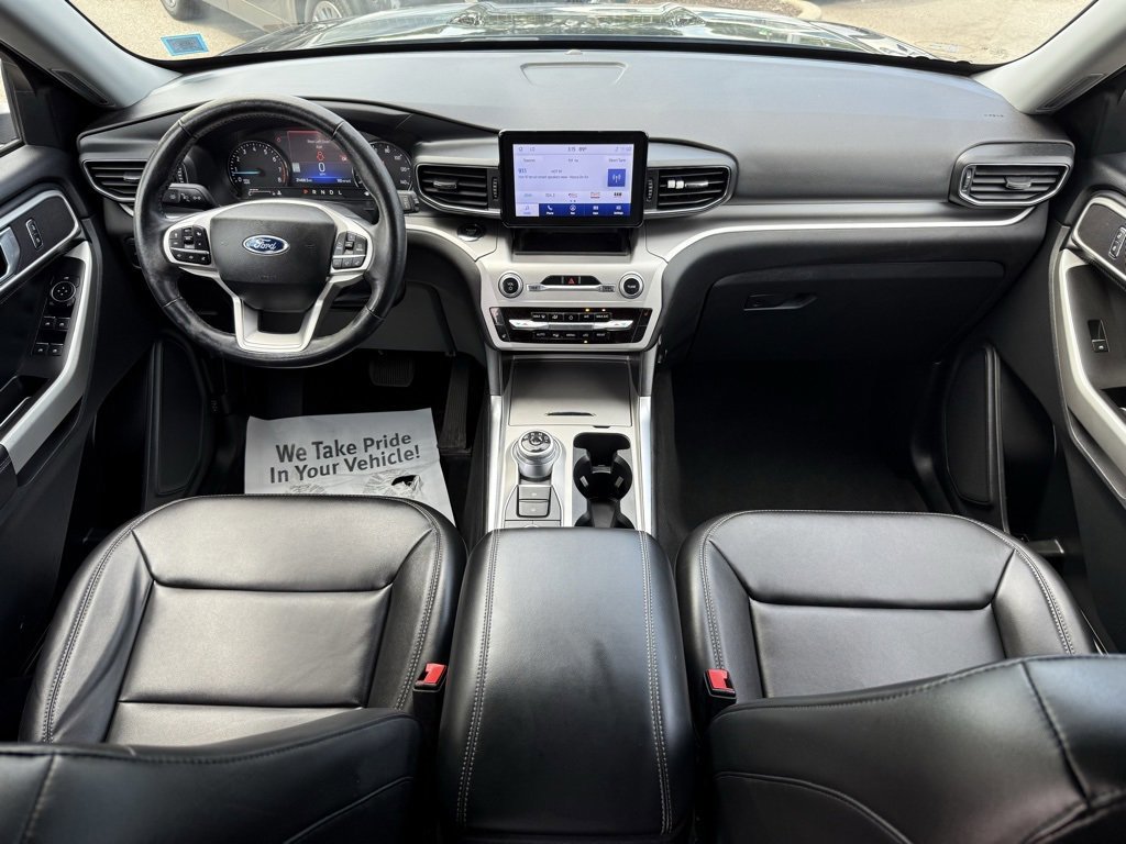 Certified 2022 Ford Explorer XLT w/ Equipment Group 202A image 25