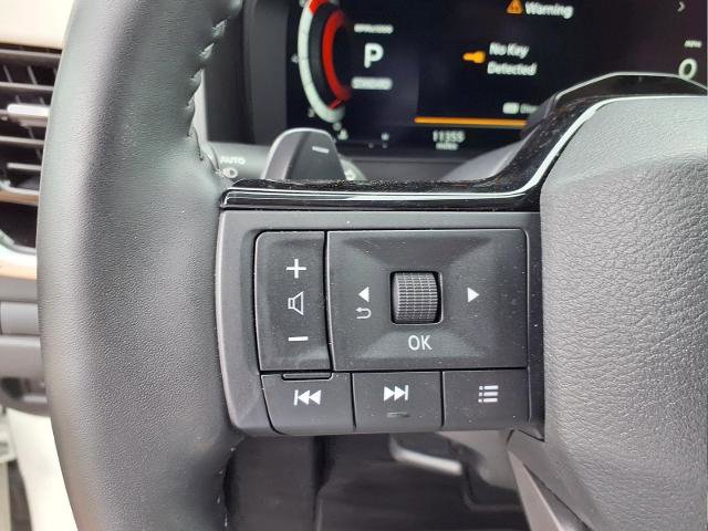 Used 2025 Nissan Rogue SL w/ Tech Package FWD image 19