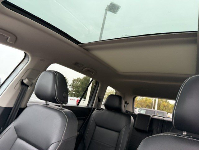 Used 2023 Volkswagen Atlas SEL AWD/4WD image 20