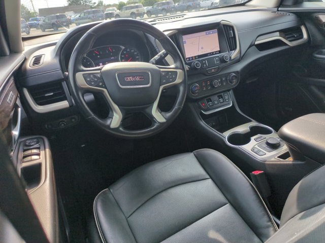 Used 2020 GMC Terrain Denali w/ Denali Premium Package FWD image 32