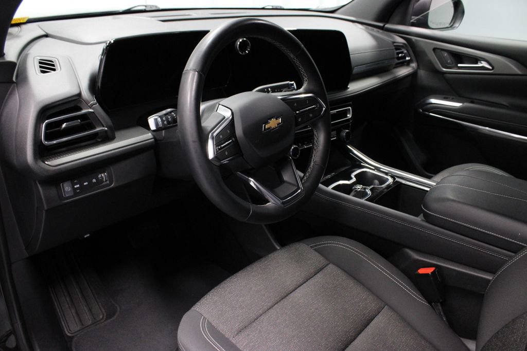 Used 2025 Chevrolet Traverse LT AWD/4WD image 25