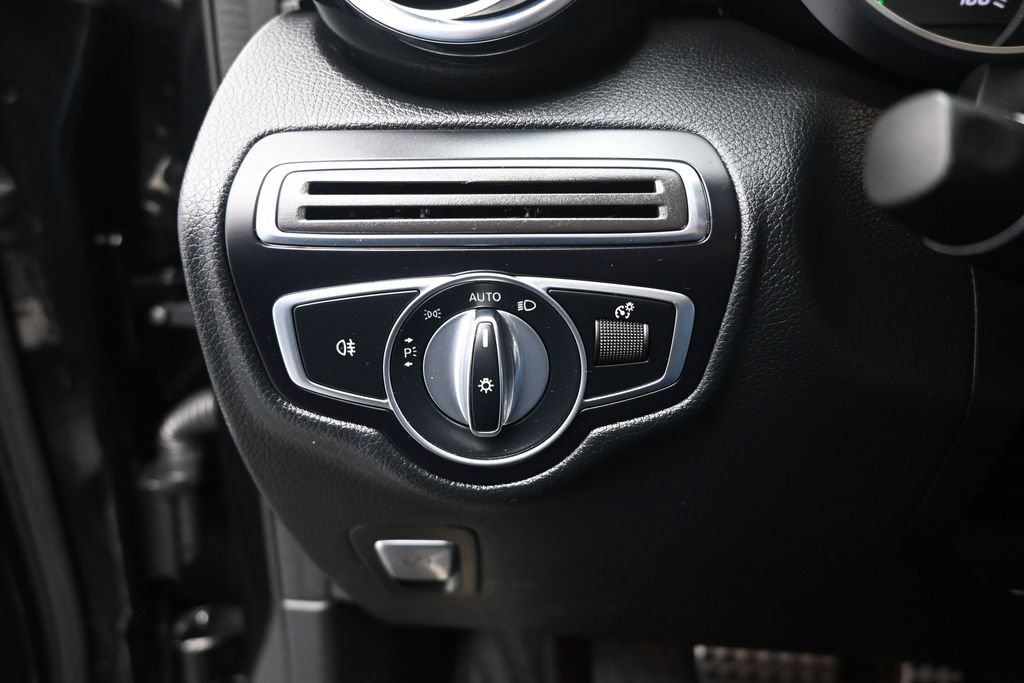 Used 2019 Mercedes-Benz GLC 300 image 12