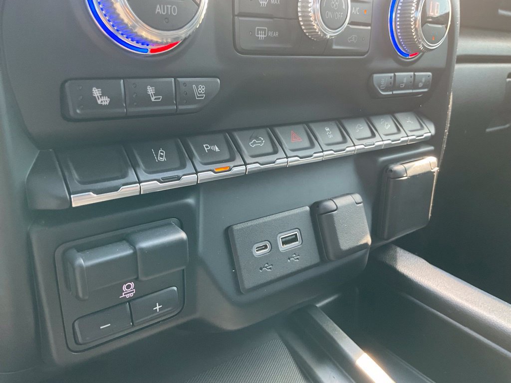 Used 2021 GMC Sierra 2500 AT4 w/ AT4 Premium Plus Package AWD/4WD image 13