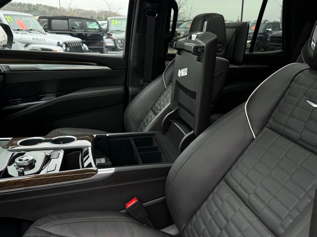 Used 2026 Cadillac Escalade Platinum Sport image 48