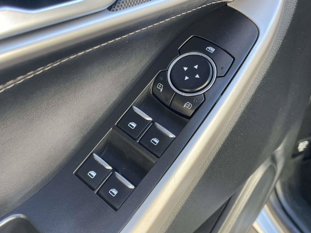 Certified 2023 Ford Explorer XLT RWD image 18