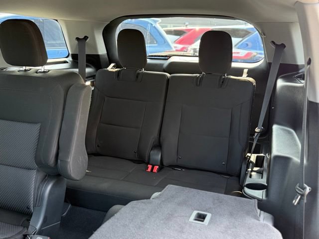 Certified 2024 Ford Explorer XLT w/ Class IV Trailer Tow Package AWD/4WD image 16