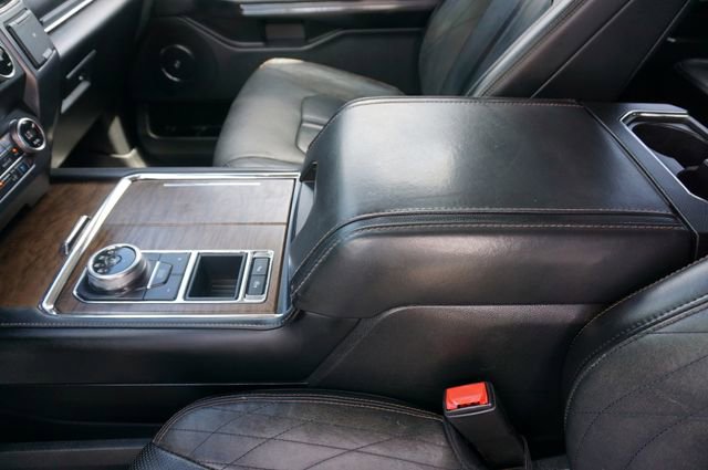 Certified 2019 Ford Expedition Max Platinum RWD image 32