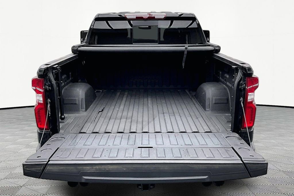 Used 2024 Chevrolet Silverado 1500 High Country w/ High Country Premium Package AWD/4WD image 18